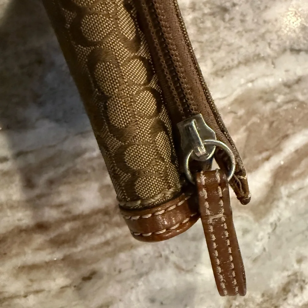 Coach Vintage Y2K Brown and Tan Signature mini C Wallet EXCELLENT condition